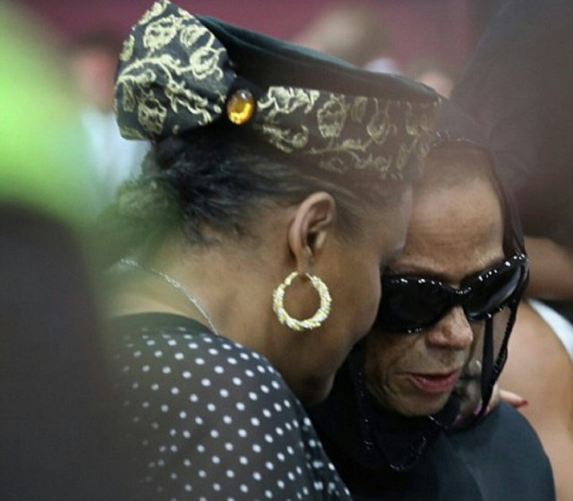 Ali's second wife Khalilah on the left with his widow Lonnie.