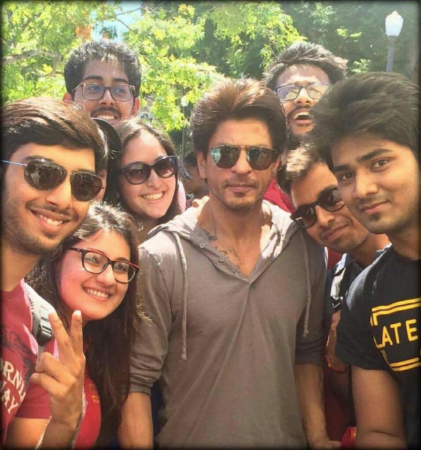 SRK with fans